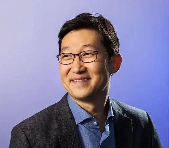 Bom Suk Kim Headshot